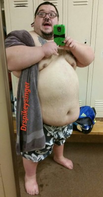 drspikeysinger:  Tummy Tuesday In the mornings before work,  I go to the Y and swim laps.