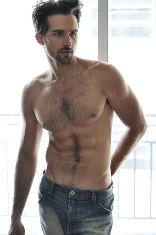 ifuckrainbows:  stufluffybear:  Reblogged by tumblr.viewer      (via TumbleOn)