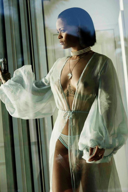 smokingsomethingwithrihanna:Needed Me 