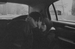 crazykissing:  sex / love / romance blog  15