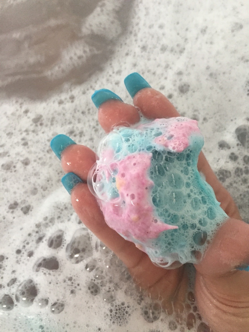 pintzstagram:  Bath bomb