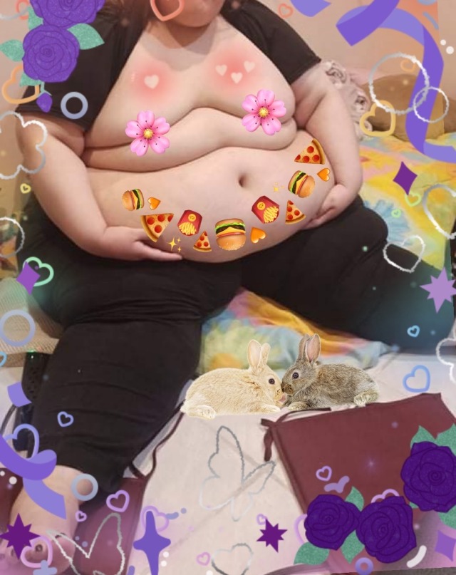 juicypiggychan:Someone would like to buy me burgers and make this belly happy? 🥺🐷💗🐖  hot content for sale 🥵🍑💦