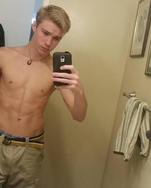 https://horniboisteenbois.tumblr.com/post/167874831745