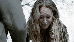 Nick Dies in Fear the Walking Dead 4x03 “Good Out Here”.Gifs by: walking-dead-icons.