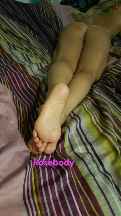 rosebody: Licking me clean after my sweaty workout Mmmmm it’s my pleasure beauty to take care