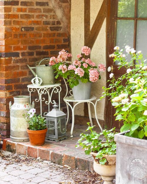 Encore un peu de travail à faire au jardin ! ⚘ #BonheurCampagne #countryhouse #Countryhome #Chambred