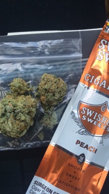 lipstick-and-bongriiiips:  Girl Scout Cookies