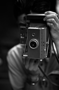 ethandesu:  Hong Kong「Polaroid Land Camera」LEICA M [Monochrom]・LEICA SUMMARIT 75mm f2.5 by ethandesu 