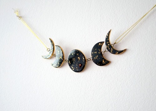sosuperawesome:Ceramic Cups, Wall Hangings and Jewelry, by Jasmin Blanc on EtsySee our ‘ceramics’ ta