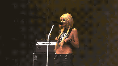 boobsinmotion:  Visit Boobs in Motion for more!