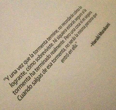 somospandaspordentroyporfuera:  -Una chica invisible. 
