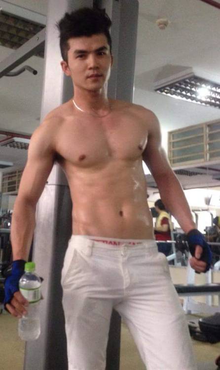 mansexy69: vietnamesegay: Cám ơn các bạn trên tumblr đăng và share h&igra