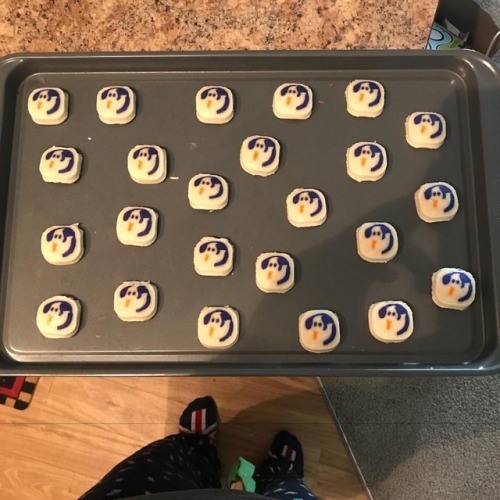 dragonhearted-clevergirl:Ultimate spoopyness. #baking #cookies #ghosts #sospoopyWow!Did you do that 