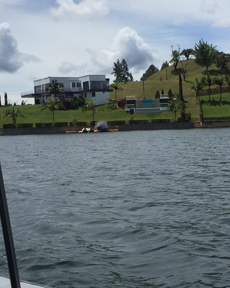 We went fishing and saw a bunch of celeb’s fincas including James a soccer player