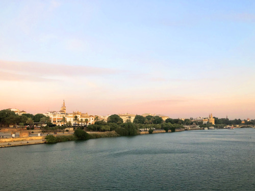 el puente de isabella ii, seville, spain