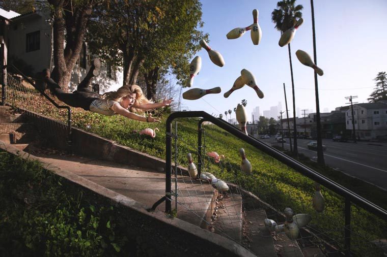 art-tension:   					 					 									 			 			   	 		 						 							 					Defying gravity