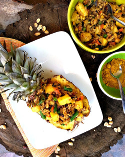 in-my-mouth:  Thai Pineapple Fried Rice 