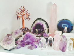 tuaari:  close-ups of my crystal collection ✨