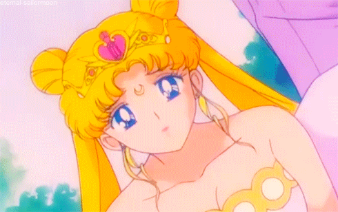 eternal-sailormoon:  Again with her concerned face asdfghjkl; She’s trying so hard to be a good mom and she doesn’t want Chibiusa to make the same mistakes she did. GAH.