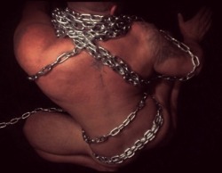 dominantbydefault:  She holds the lock I hold the key  It’s what links us together. -DBD