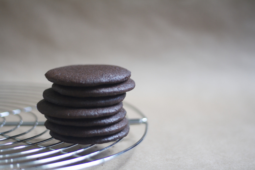 foodffs:  How to Make Homemade Oreos  Really nice recipes. Every hour.       