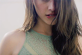 fortunatelystof: bluepearl44:  °•♡∂ทαis🍒     Jessica Clements 