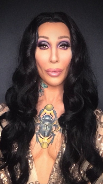 trixiesblondewig:  bodytothefifthpower: What the actual fuck. chad michaels is gonna fight you kamer