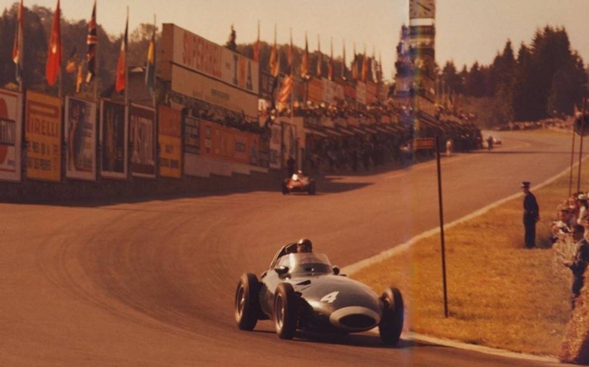 frenchcurious:  Tony Brooks (Vanwall VW5) vainqueur du Grand Prix de Belgique - Spa-Francorchamps