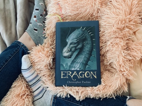 alcyonidus:  spending my afternoon with eragon ♡ 