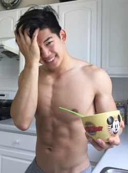 barevision:  I eat oat bran every morning to stay regular