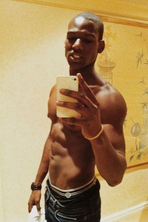 lamarworld1:  Kofi Siriboe body & booty