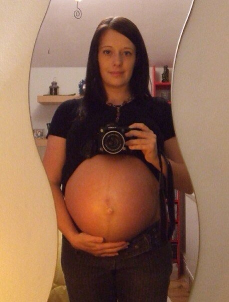 preggogirl:  Cute girl lovely bump