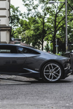 themanliness:  Lamborghini Huracan | Source