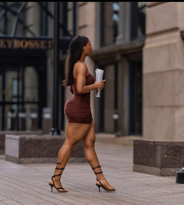 mrrobswiff-deactivated20221003:Ebony 