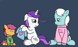 life-of-scootaloo:  Some nerd horses with