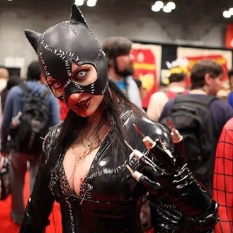 zombies-werewolves-and-monsters:  Zombie Catwomanhttp://zombies.futtoo.com/zombie-catwoman