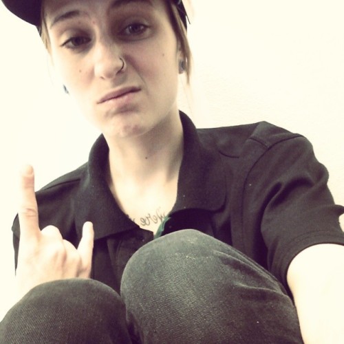 Workin hard or hardly workin #nooneknows #sickselfie #thugway #thuggin #sicklife #girl #sad ):