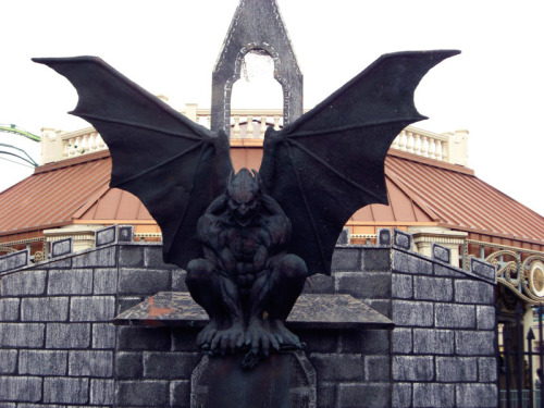 before-life:Gargoyle statue (by nixie04)