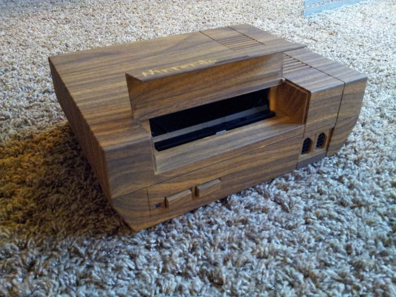 retrogamingblog:  Custom Woodgrain NES created by knightrider82 