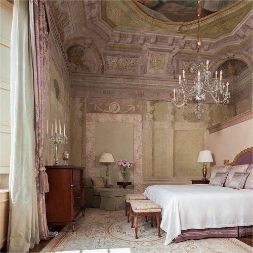 andantegrazioso:Palazzo Corsini | matchesfashion