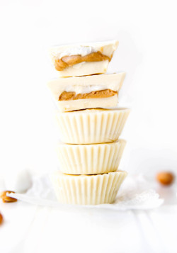 sweetoothgirl:  Peanut Butter and Fluff Cups