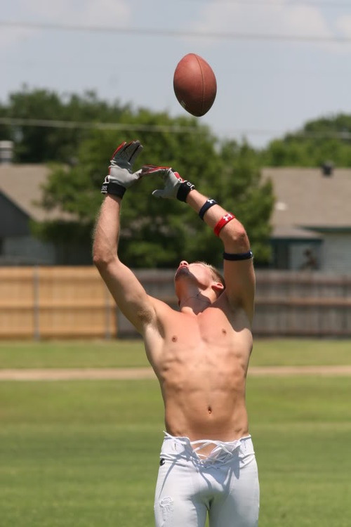 jockbrad:  All things sports gear … swimmers, wrestlers, football players, jockstraps, speedos and spandex! http://jockbrad.tumblr.com/ 