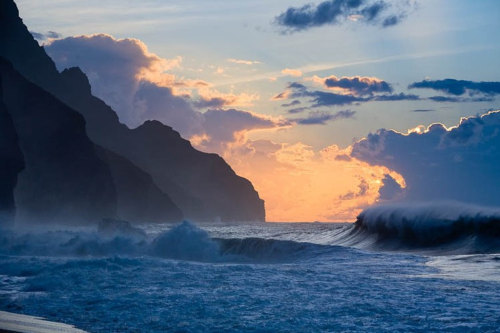 wave-dancer:earth-land:Na Pali Coast, Kauai - HawaiiKauai’s famous coastline is truly majestic, feat