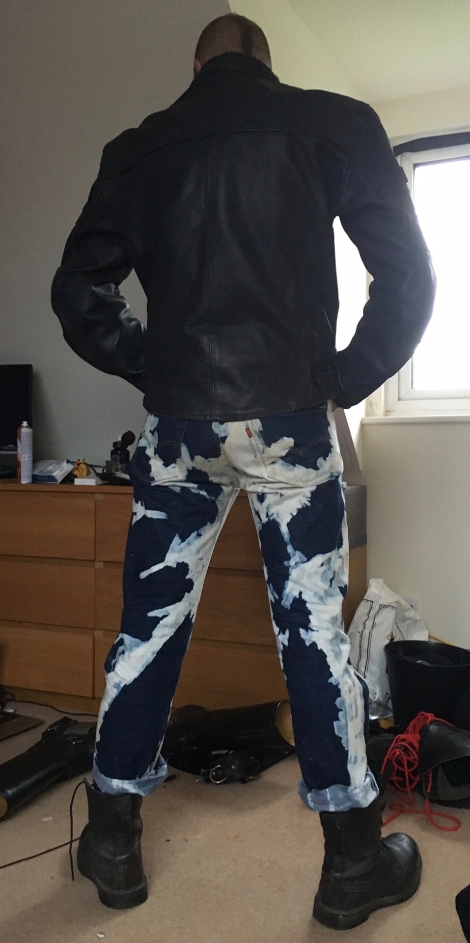 richardhandcuffhill:  ….nothing hornier than being strapped down and plugged/diapered