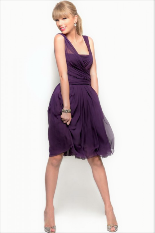 taylorswiftslegsarchive:purple dress