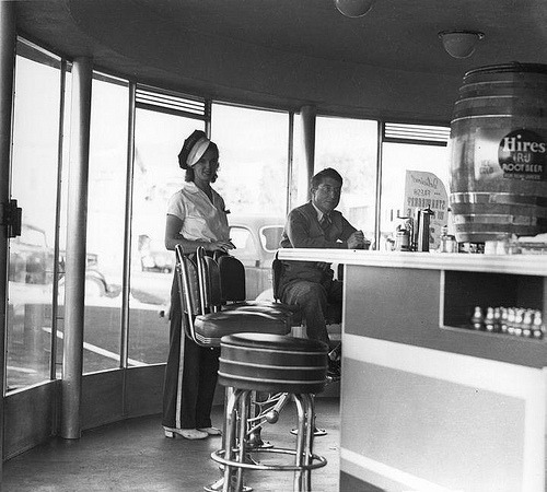 fuckyeahvintage-retro:  Drive-in. California, 1939 © Bruce Torrence 