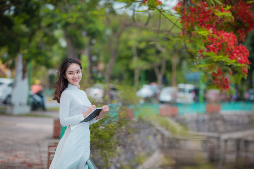  Vietnamese long dress (Ao dai) bởi Beauty Collection Qua Flickr: Photo backup https://flic.kr/s/aHs