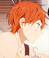 bertholdts:  Momo said he was going to swim seriously, and he's super fast!! 