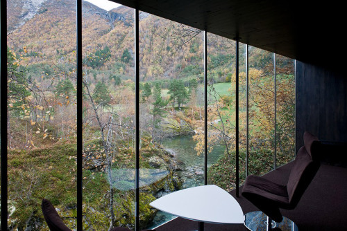 subtilitas:  Views from Jensen & Skodvin’s Juvet Landscape Hotel, Gudbrandsjuvet 2009. Via.