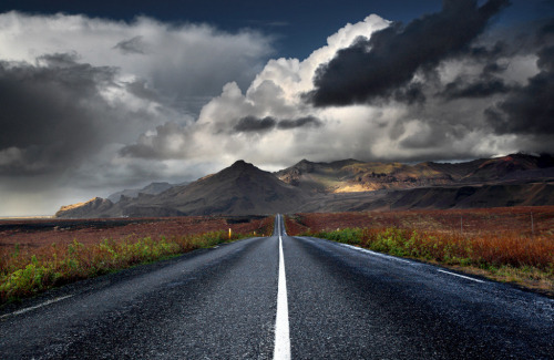 illumxnate: The Rainy Road